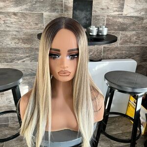 Stylish Blonde Ombre Wig